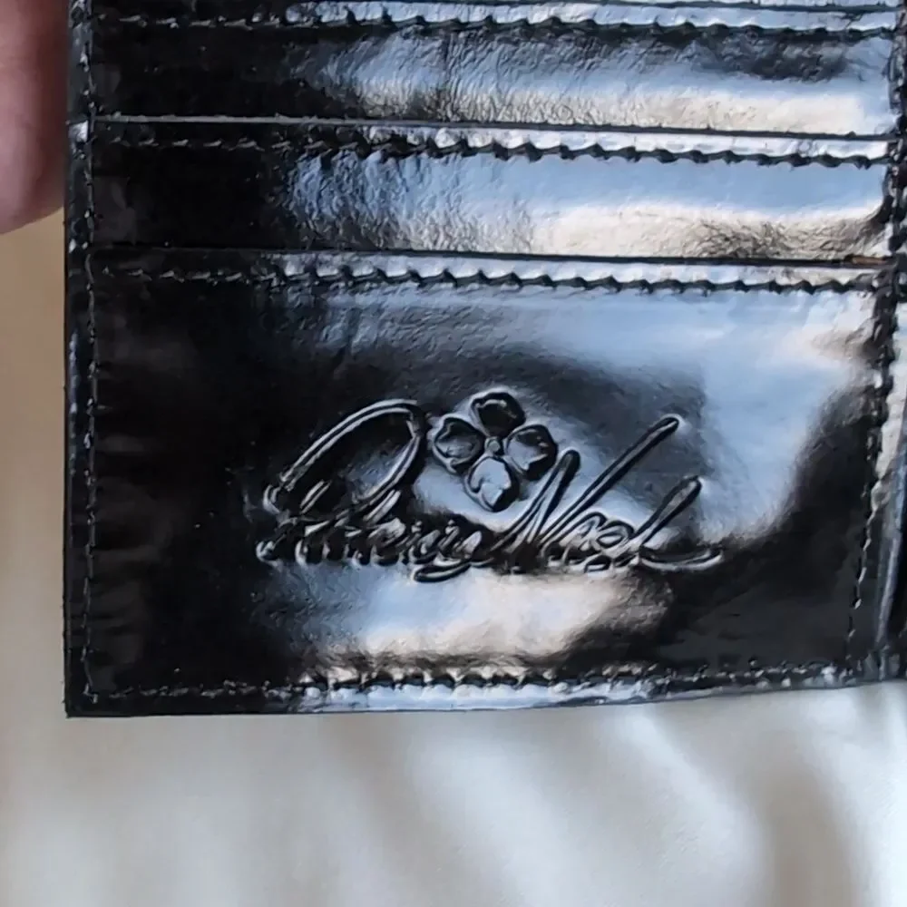 Patricia Nash 🖤 Black Patent Leather- Marene Twist Lock Wallet NWT
